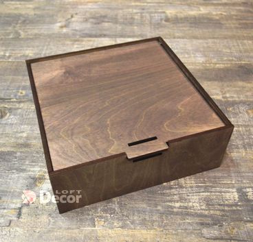 Деревянный ящик с крышкой для новогодних подарков 25х25см