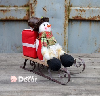 Новогодняя игрушка Снеговик на санках с подарками 35xh35см