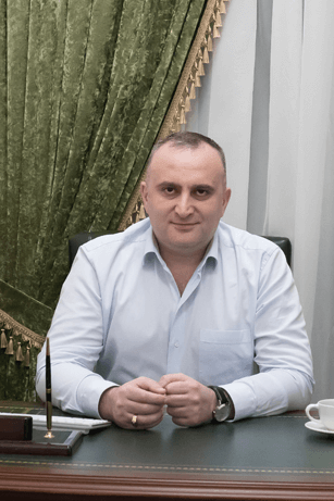 Григорян Рафаел Самвелович, главный врач New Smile